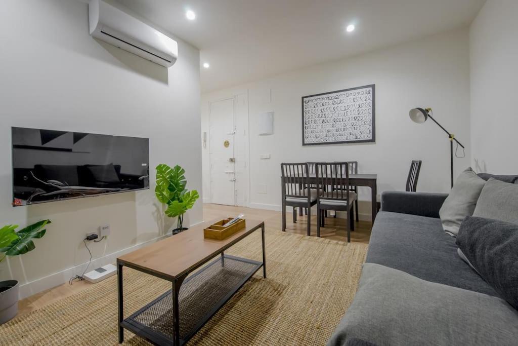 Cozy Apt Para 6Pax A Escasos Metros Del Retiro Madrid Dış mekan fotoğraf
